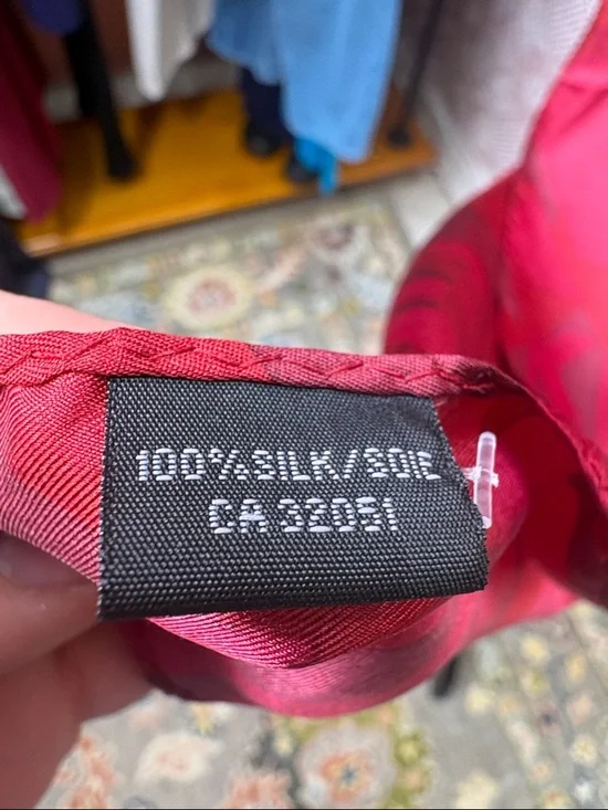 100% Silk Sheer Scarf Wrap | Red Geometric | Lightweight - Picture 7 of 7